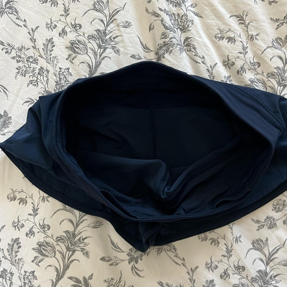 [SOLD] Lululemon Speed Up Short 2.5” True Navy - Picture 4 of 5